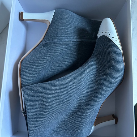 Unworn Manolo Blahnik Botagatha Denim Western Boots w/ Box - Picture 9 of 10